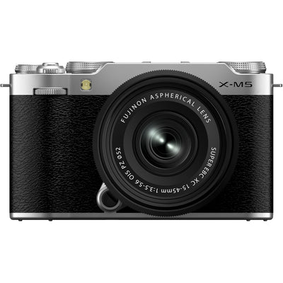 FUJIFILM X-M5 spiegellose Kamera mit XC 15–45 mm f/3,5–5,6 Objektiv (Silber) – 169007