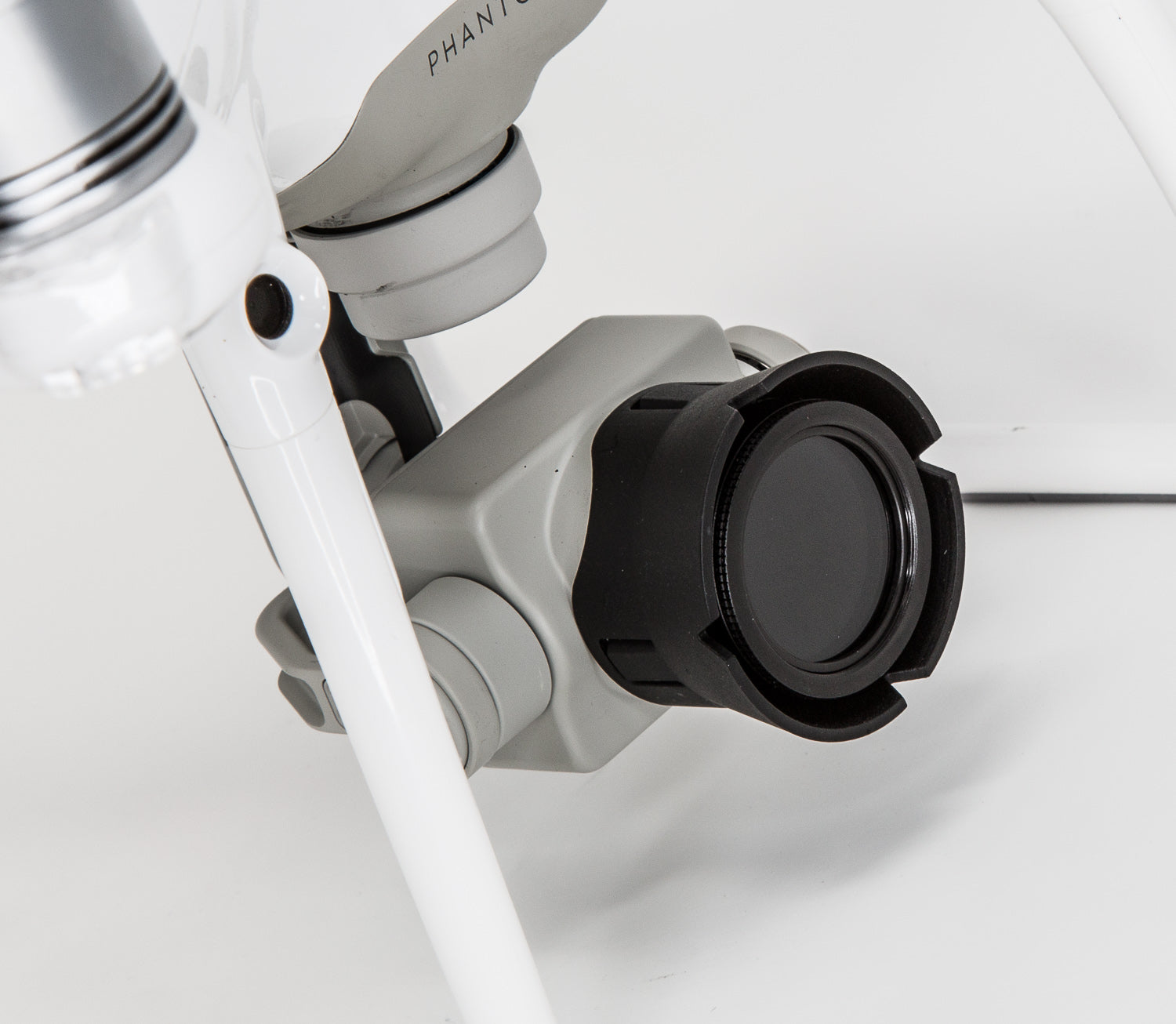 DJI Phantom 4 7 Piece Filter Kit UV, CPL, ND2-ND400 + Gimbal Lens Cap + Case Ultimaxx