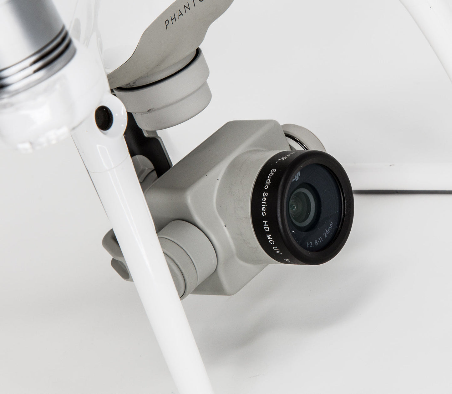 DJI Phantom 4 7 Piece Filter Kit UV, CPL, ND2-ND400 + Gimbal Lens Cap + Case Ultimaxx