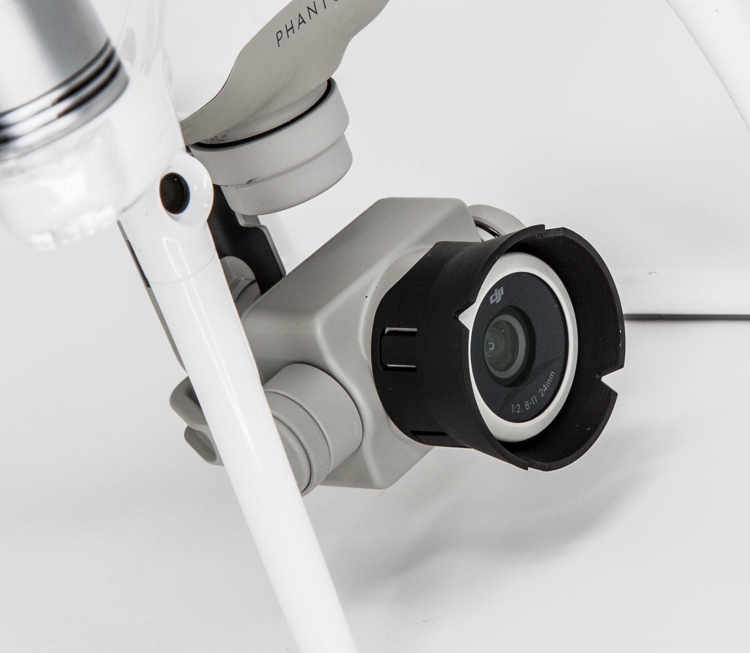 DJI Phantom 4 7 Piece Filter Kit UV, CPL, ND2-ND400 + Gimbal Lens Cap + Case Ultimaxx