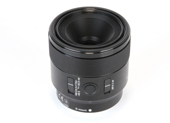 Sony FE 50 mm f/2.8 Makroobjektiv-Paket 1