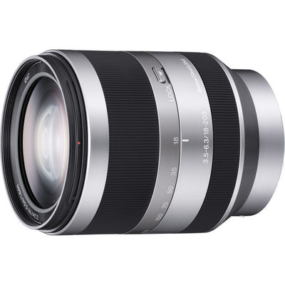 Sony E 18–200 mm f/3,5–6,3 OSS-Objektiv (Silber)