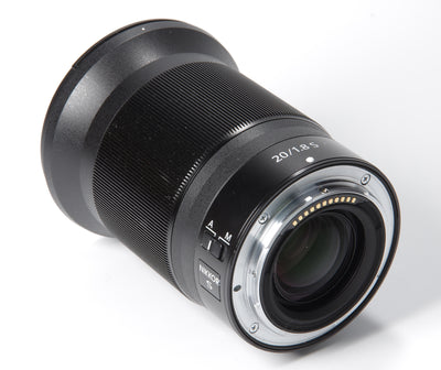 Nikon NIKKOR Z 20 mm 1:1,8 S-Objektiv 20093 – 7-teiliges Zubehörpaket