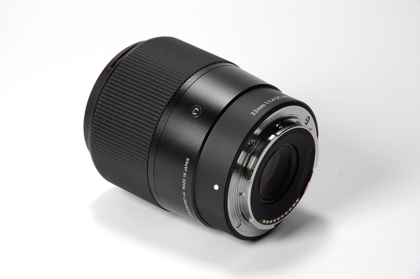 Sigma 23 mm f/1.4 DC DN Contemporary-Objektiv (Sony E) 348965 – 10-teiliges Zubehörpaket