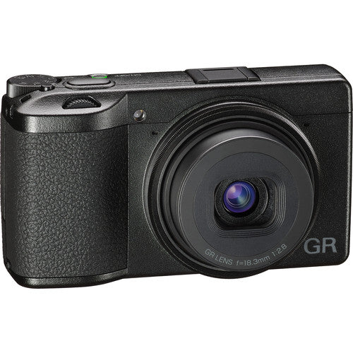 Ricoh GR III Digitalkamera 15039 + Sandisk Extreme 64GB SD-Paket