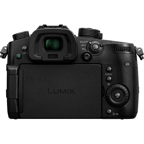 Panasonic Lumix GH5 spiegellose Kamera (Gehäuse) – 12-teiliges Zubehörpaket