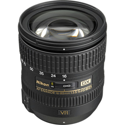 Nikon AF-S DX NIKKOR 16–85 mm 1:3,5–5,6G ED VR-Objektiv 2178 – Essential UV-Paket