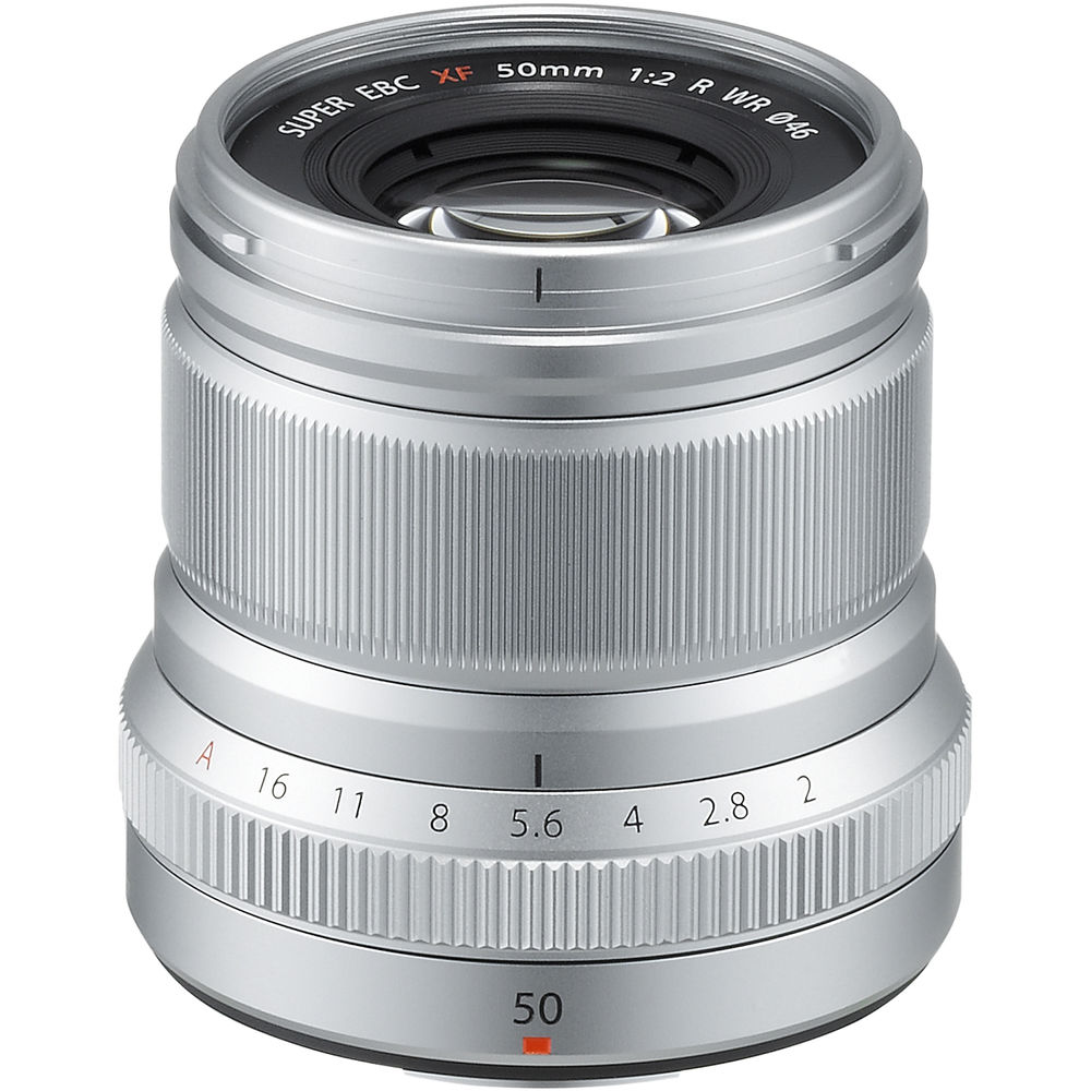 FUJIFILM XF 50mm f/2 R WR Objektiv (Silber) 16536623 - 10-teiliges Zubehörpaket