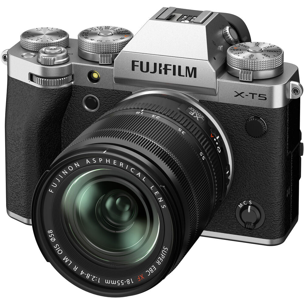 FUJIFILM X-T5 spiegellose Kamera mit 18-55-mm-Objektiv, Silber – 14-teiliges Zubehörpaket