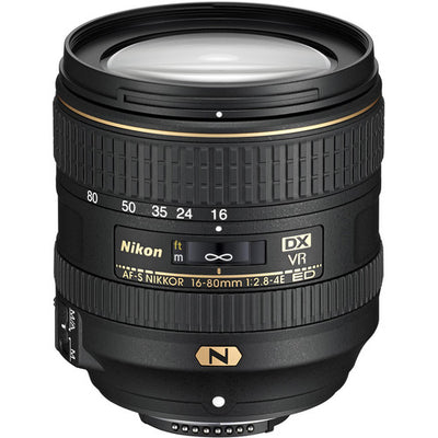 Nikon AF-S DX NIKKOR 16–80 mm 1:2,8–4E ED VR-Objektiv – UV-Filterpaket, weiße Box