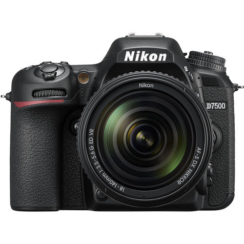 Nikon D7500 DSLR-Kamera mit 18-140-mm-Objektiv – Essential 32 GB-Paket