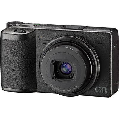 Ricoh GR III Digitalkamera 15039 + Sandisk Extreme 64GB SD-Paket