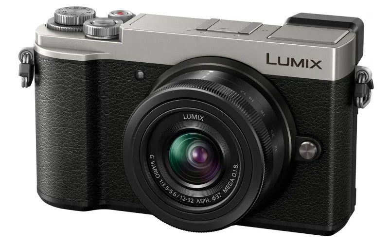 Panasonic Lumix GX9 mit 12–32 mm f/3,5–5,6 ASPH MEGA OIS-Objektiv (Silber)