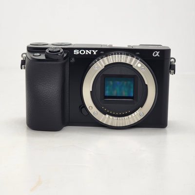 Spiegellose Kamera Sony a6100 (nur Gehäuse) ILCE6100/B – 7-teiliges Zubehörpaket