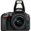 Nikon D5600 DSLR-Kamera mit 18–55 mm und 70–300 mm VR – Essential 64 GB-Paket