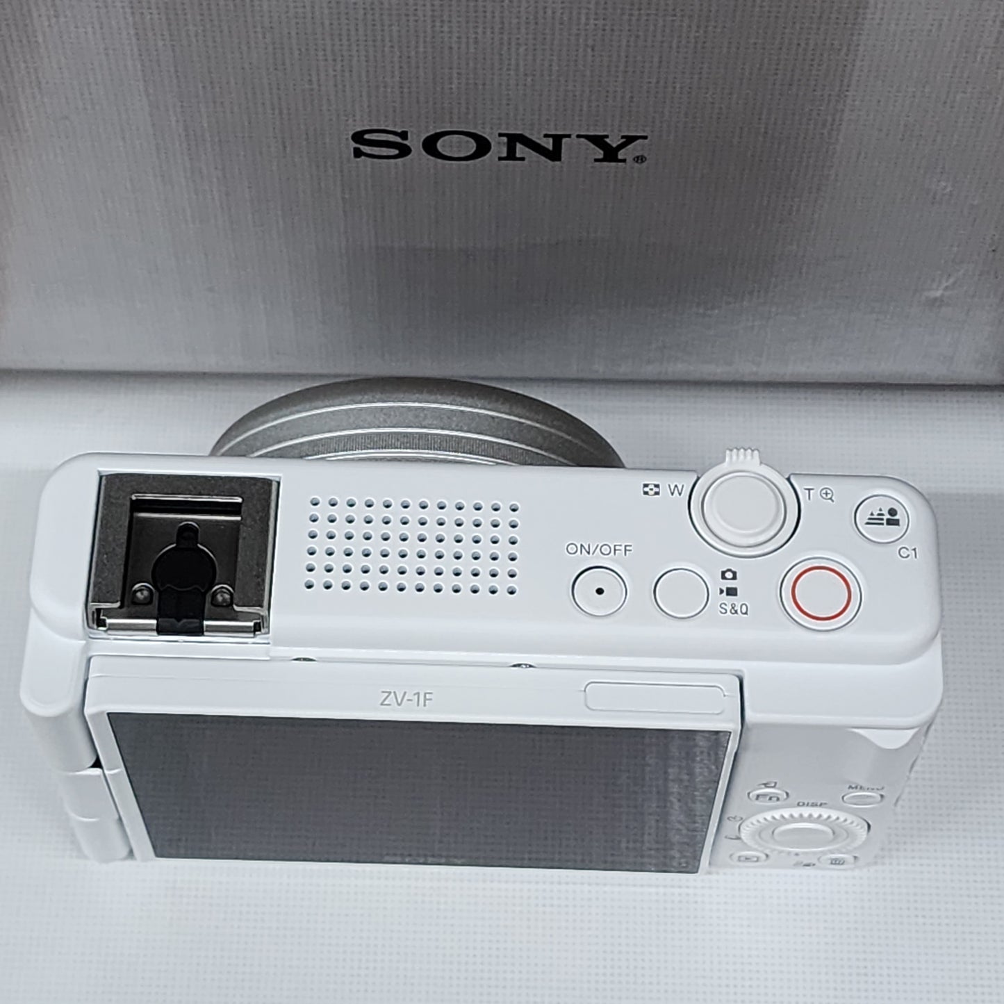 Sony ZV-1F Vlogging-Kamera (Weiß) ZV1F/W - 7-teiliges Zubehörpaket