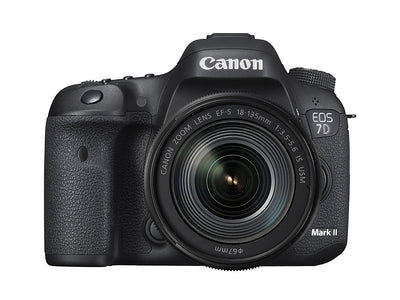 Canon EOS 7D Mark II DSLR-Kamera mit 18-135 mm f/3.5-5.6 IS USM-Objektiv - 9128B016