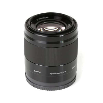 Sony E 50mm f/1.8 OSS-Objektiv (Schwarz) SEL50F18/B - 7-teiliges Zubehörpaket