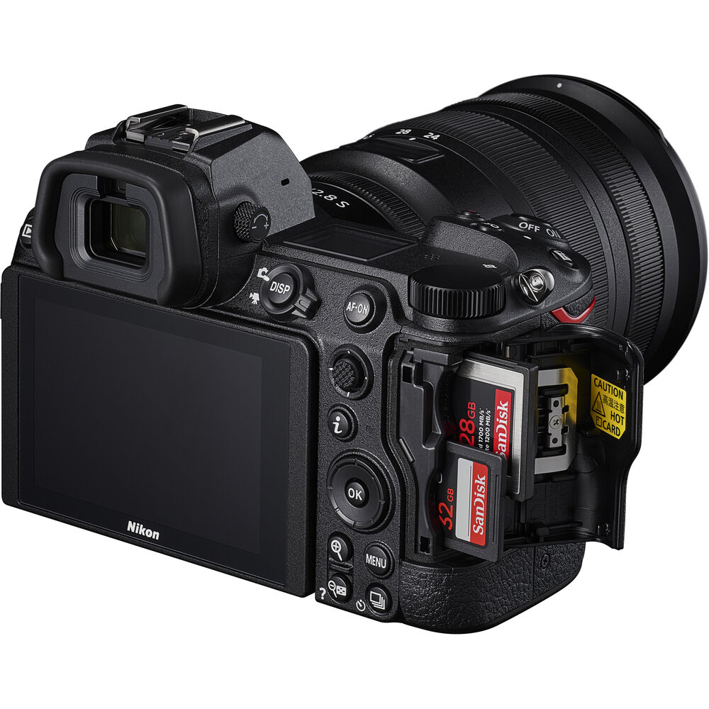 Nikon Z 6II spiegellose Digitalkamera mit Z 24–70 mm 1:4 S-Objektiv + 64 GB-Paket