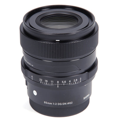 Sigma 65mm f/2 DG DN Contemporary-Objektiv für Sony E 353965 – 7-teiliges Zubehörpaket