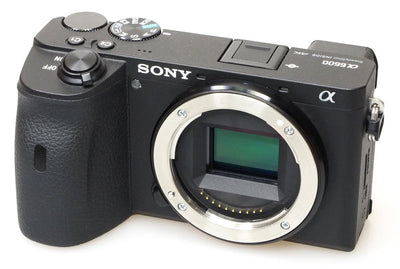 Spiegellose Digitalkamera Sony Alpha a6600 (nur Gehäuse) – 7-teiliges Zubehörpaket