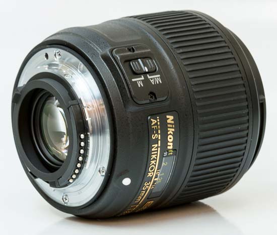 Nikon AF-S NIKKOR 35 mm 1:1,8G ED-Objektiv (schwarz) + 3-Filter-Kit + Beutelpaket