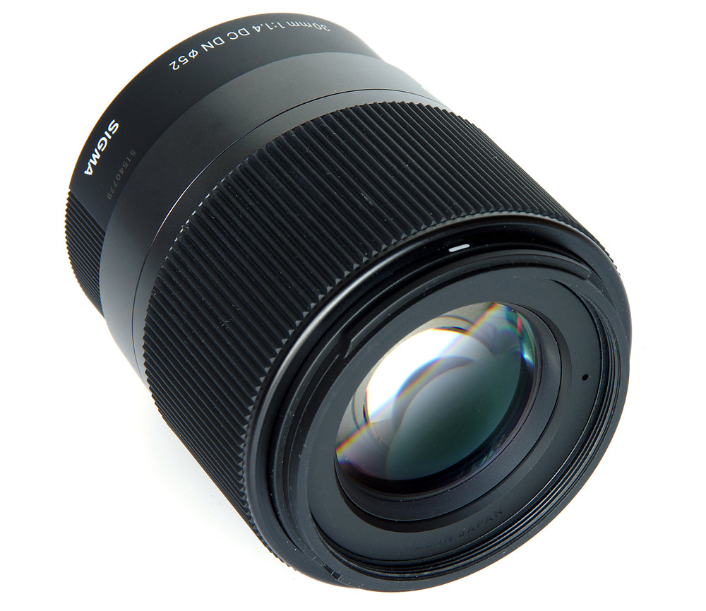 Sigma 30mm f/1.4 DC DN Contemporary Objektiv für Sony E 302965 - Essential UV Bundle