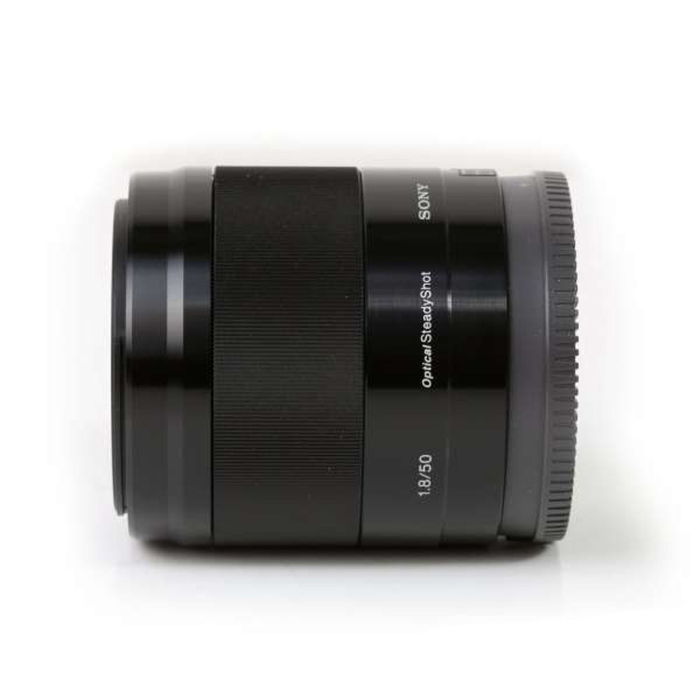 Sony E 50mm f/1.8 OSS-Objektiv (Schwarz) SEL50F18/B - 7-teiliges Zubehörpaket