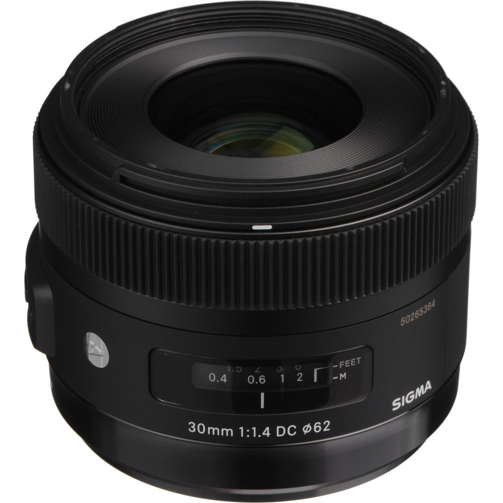 Sigma 30mm f/1.4 DC HSM Art Objektiv für Sony A 301205 - Essential UV Filter Bundle