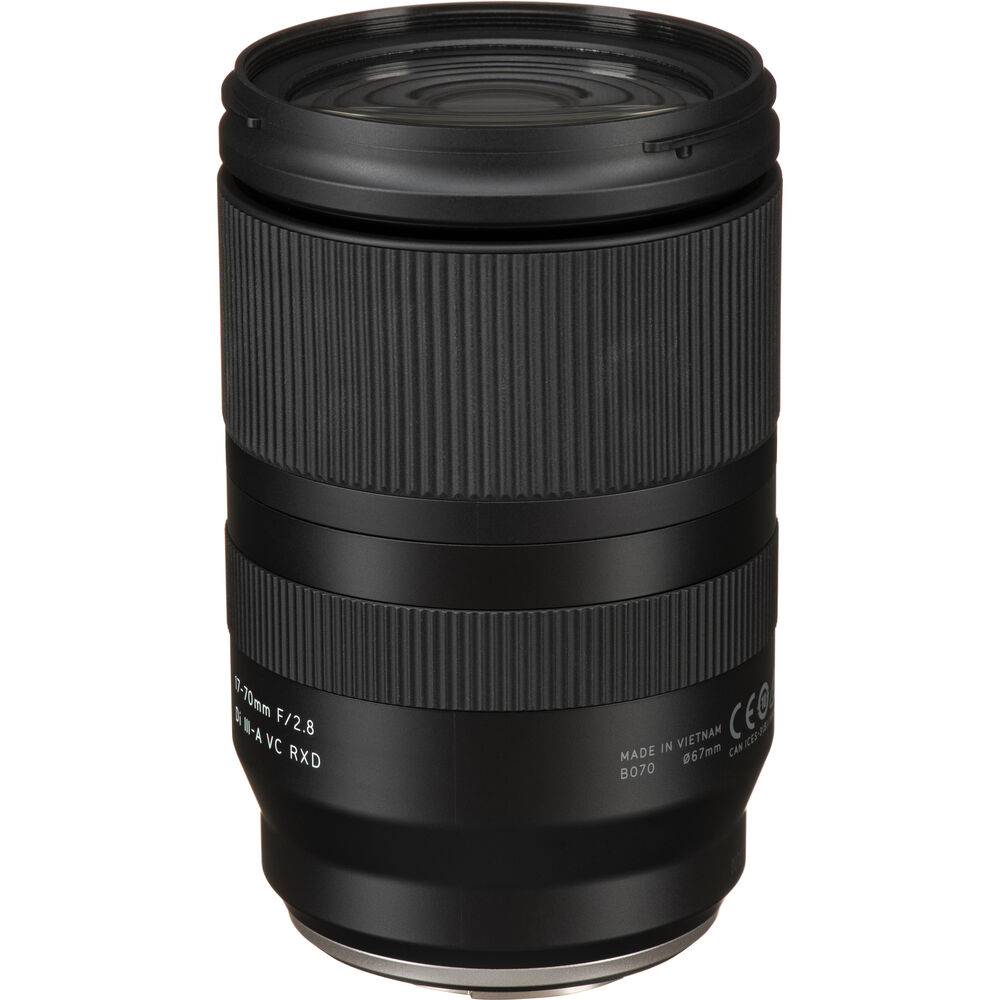 Tamron 17–70 mm f/2,8 Di III-A VC RXD-Objektiv für FUJIFILM X – 7-teiliges Zubehörpaket